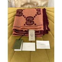 Gucci Scarf/Shawl Wool in Bordeaux