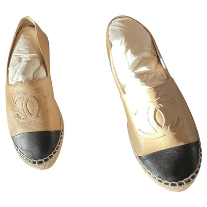 Chanel Slippers/Ballerinas Leather in Beige