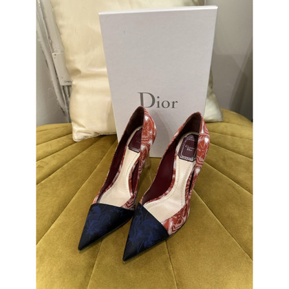 Christian Dior Pumps/Peeptoes aus Canvas in Rot