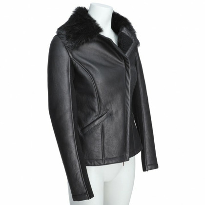 Escada Jacket/Coat Fur in Black