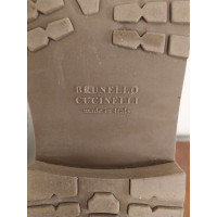 Brunello Cucinelli Chaussures à lacets en Fourrure en Marron