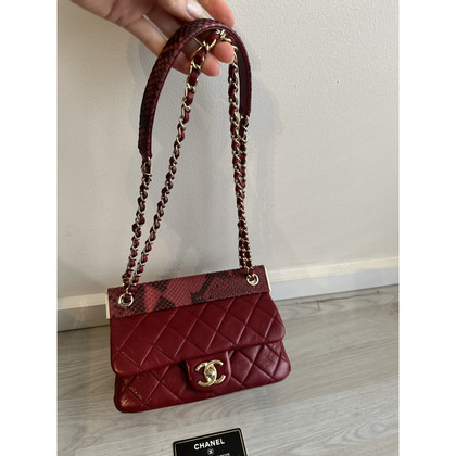 Chanel Flap Bag Leather in Bordeaux