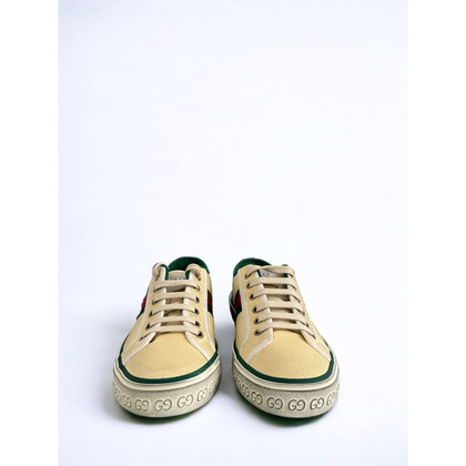 Gucci Lace-up shoes Canvas in Yellow