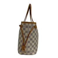 Louis Vuitton Neverfull Canvas in Beige