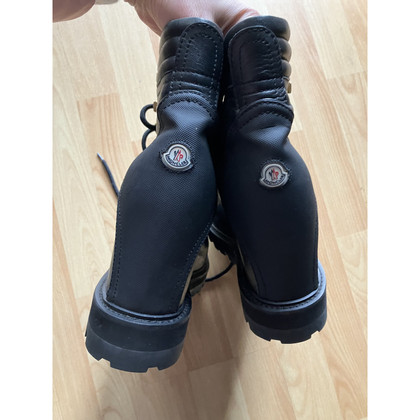 Moncler Ankle boots Leather in Black