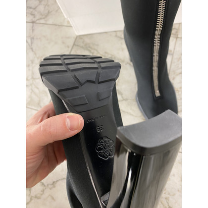 Alexander McQueen Boots in Black