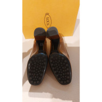 Tod's Pumps/Peeptoes Patent leather in Brown