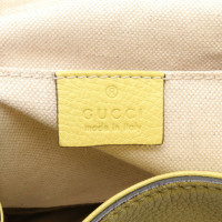 Gucci Rucksack aus Leder in Gelb