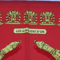 Hermès Carré H Watch en Soie en Rouge