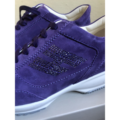 Hogan Sneakers aus Wildleder in Violett