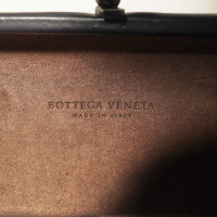 Bottega Veneta Clutch aus Leder in Schwarz
