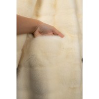 Dior Jacke/Mantel aus Pelz in Beige