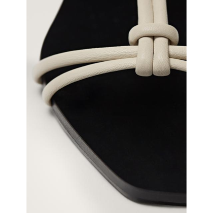 Massimo Dutti Sandalen aus Leder in Creme