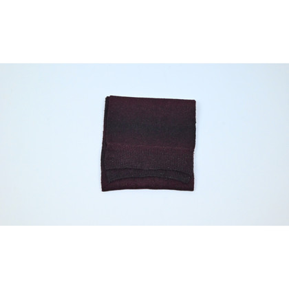 J.Lindeberg Scarf/Shawl in Bordeaux