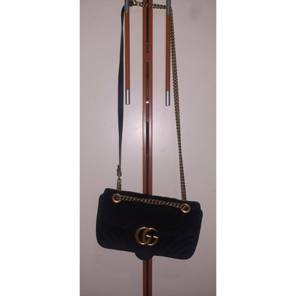Gucci GG Marmont Flap Bag Normal aus Wildleder in Schwarz