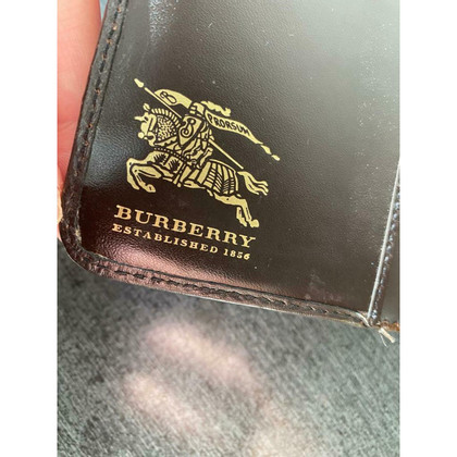 Burberry Täschchen/Portemonnaie aus Leder in Beige