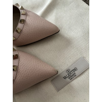 Valentino Garavani Pumps/Peeptoes Leather in Pink