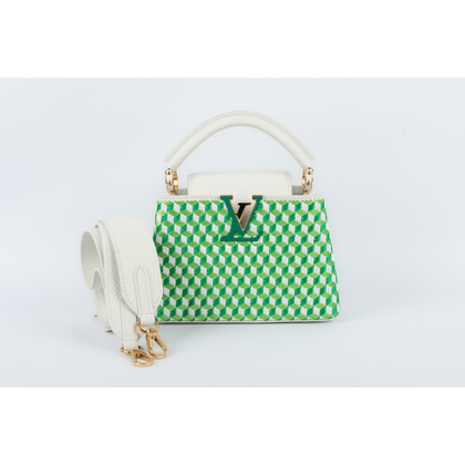 Louis Vuitton Handtasche aus Leder in Grün