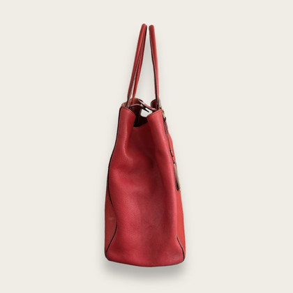 Fendi Reisetasche aus Leder in Rot