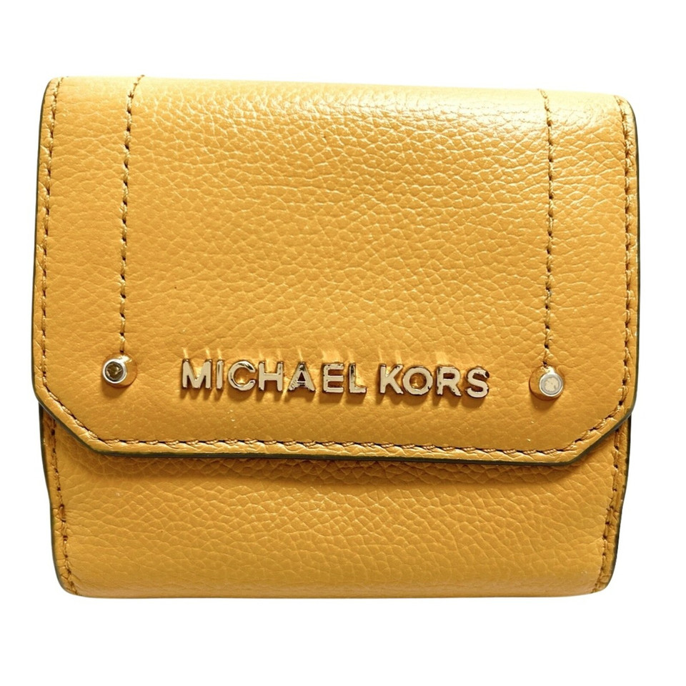 Michael Kors Bag/Purse Leather in Yellow