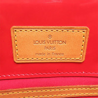 Louis Vuitton Handtasche aus Lackleder in Rot