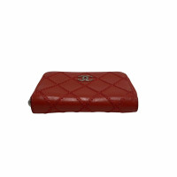Chanel Boy Zip Around Wallet aus Leder in Rot
