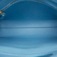 Burberry Umhängetasche aus Leder in Blau
