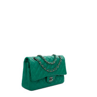 Chanel Flap Bag aus Leder in Grün