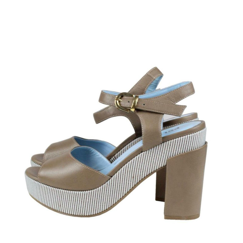 Pollini Sandals Leather in Beige