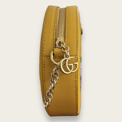 Gucci Umhängetasche aus Leder in Gelb