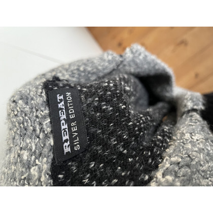 Repeat Cashmere Weste aus Wolle in Grau