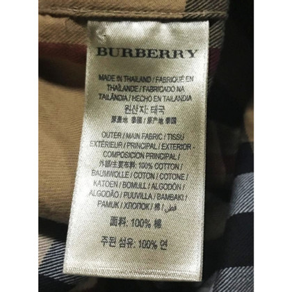 Burberry Scarf/Shawl Wool in Brown