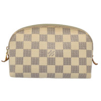 Louis Vuitton Cosmetic Pouch 17 in Tela in Oro