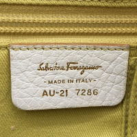 Salvatore Ferragamo Tote Bag aus Leder in Gold