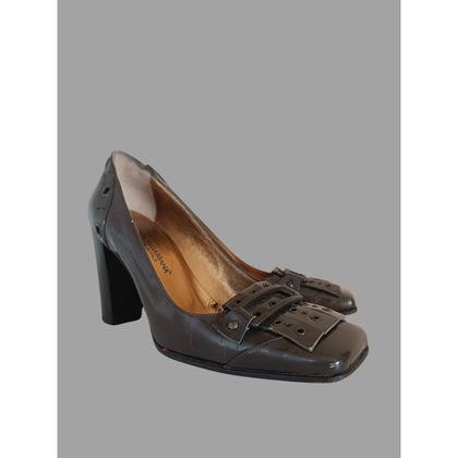 Dolce & Gabbana Pumps/Peeptoes Patent leather in Brown
