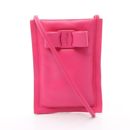 Salvatore Ferragamo Umhängetasche aus Leder in Rosa / Pink