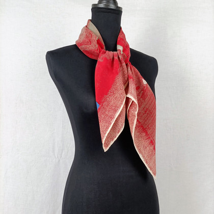 Gianni Versace Schal/Tuch aus Seide in Rot
