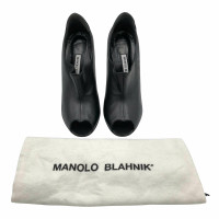 Manolo Blahnik Stiefeletten aus Leder in Schwarz