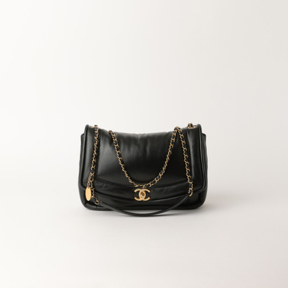 Chanel Borsa a tracolla in Pelle in Nero