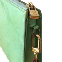 Louis Vuitton Pochette Mini en Cuir verni en Vert