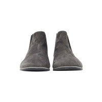 Tod's Boots Suede in Grey