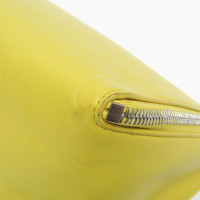 Bottega Veneta Clutch aus Leder in Gelb