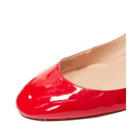 Valentino Garavani Sandals Patent leather in Red