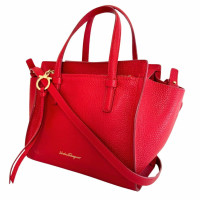 Salvatore Ferragamo Handtasche aus Leder in Rot