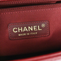 Chanel Boy Bag aus Leder in Bordeaux