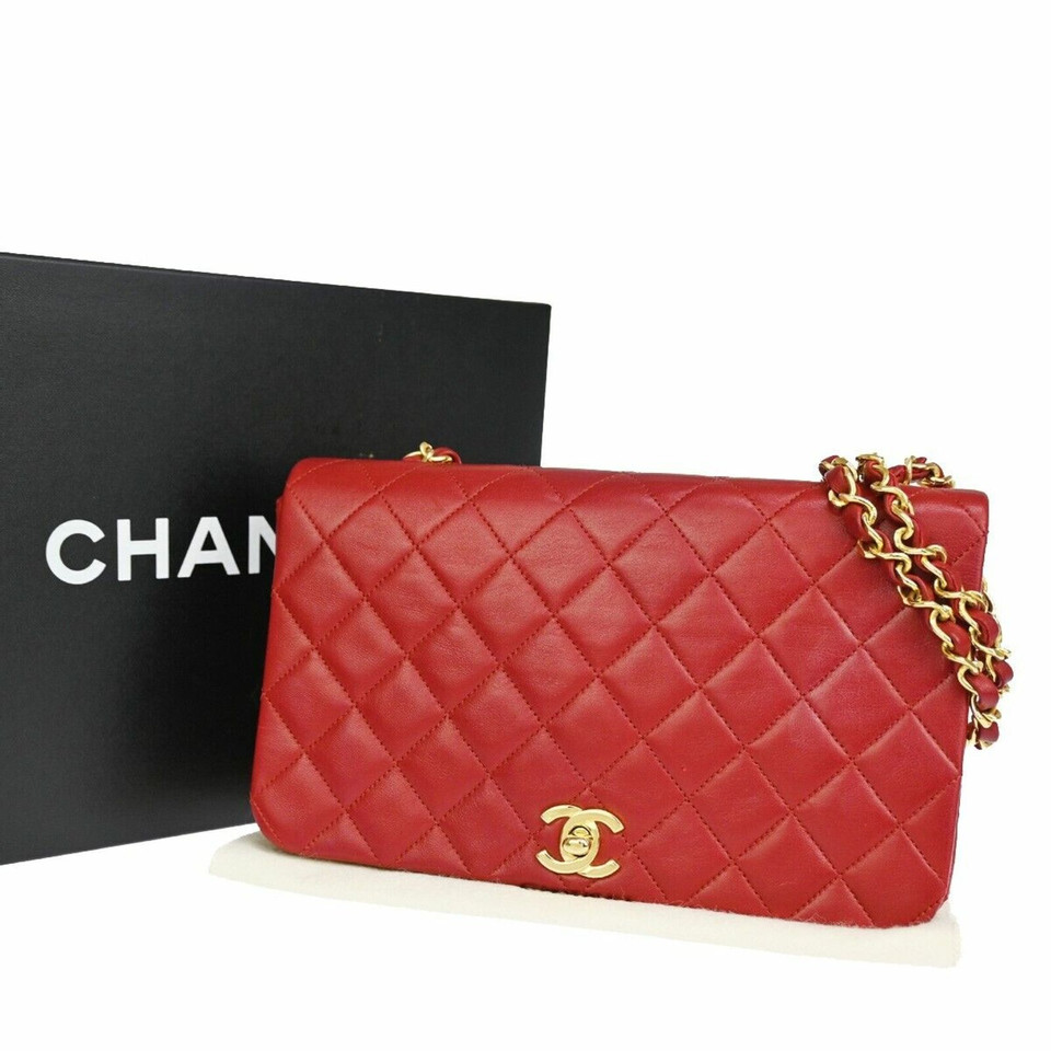 Chanel Matelassée in Pelle in Rosso