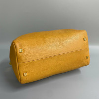 Loewe Handbag Leather in Yellow