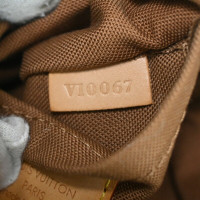 Louis Vuitton Rivets Canvas in Brown