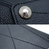 Louis Vuitton Babylone aus Leder in Schwarz