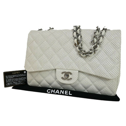 Chanel Matelassée aus Leder in Gold